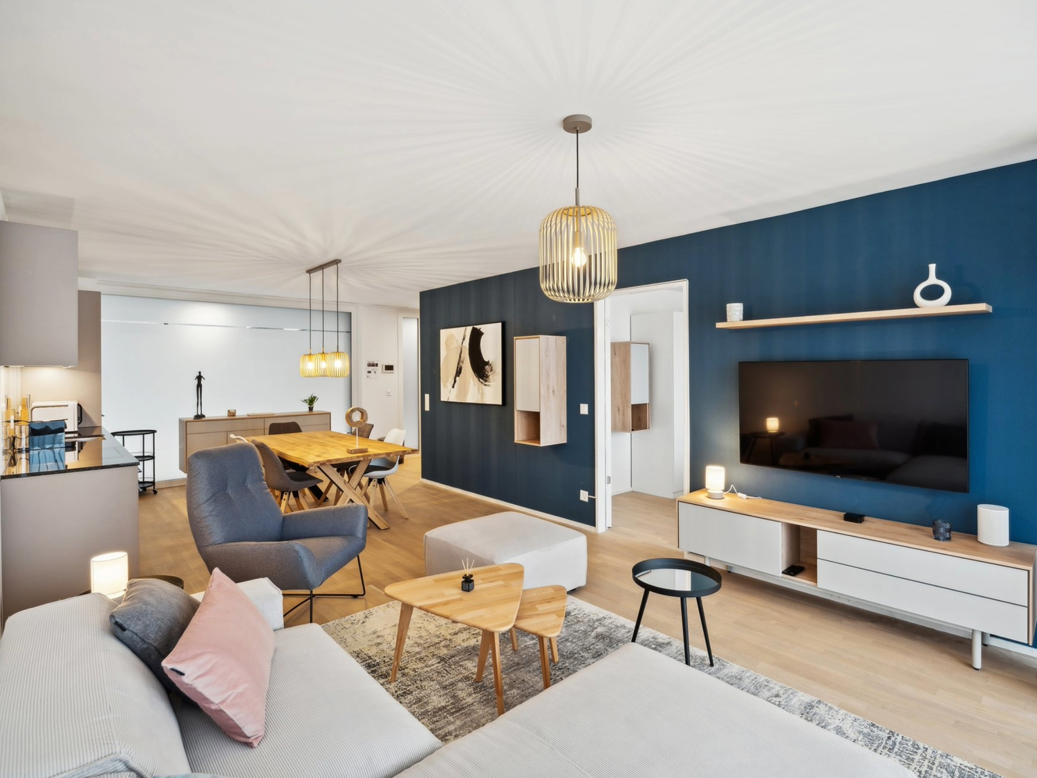 Basel-Aesch - Hochwertig möblierte Apartments nahe ISB Campus - Bild 2