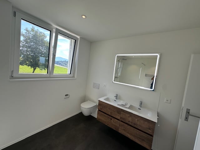 ERSTVERMIETUNG / 4 1/2- bis 5-Zimmer-Hausteil im Grünen mit Panoramablick - Bild 8