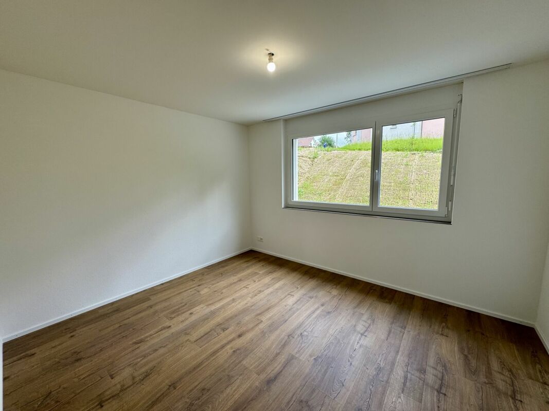 Neuwertige 4.5-Zimmer-Gartenwohnung zu vermieten - Bild 7