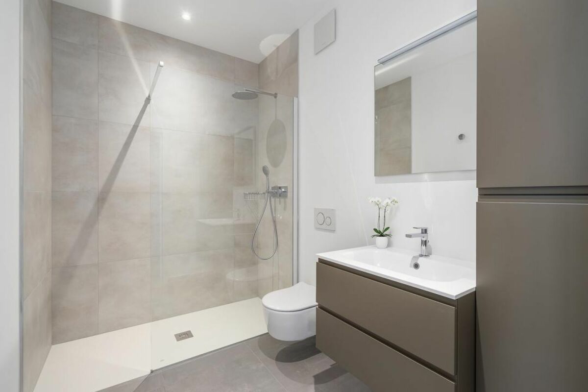 PREGASSONA · ELEGANTE 2½ LOCALI  CON TERRAZZA COPERTA E GIARDINO - Bild 4