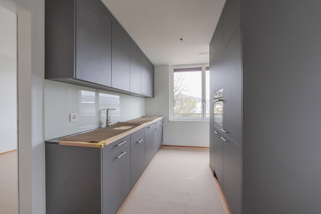 ERSTVERMIETUNG IN LIESTAL - jede Wohnung mit eigenem Waschturm - Kueche_1.jpg