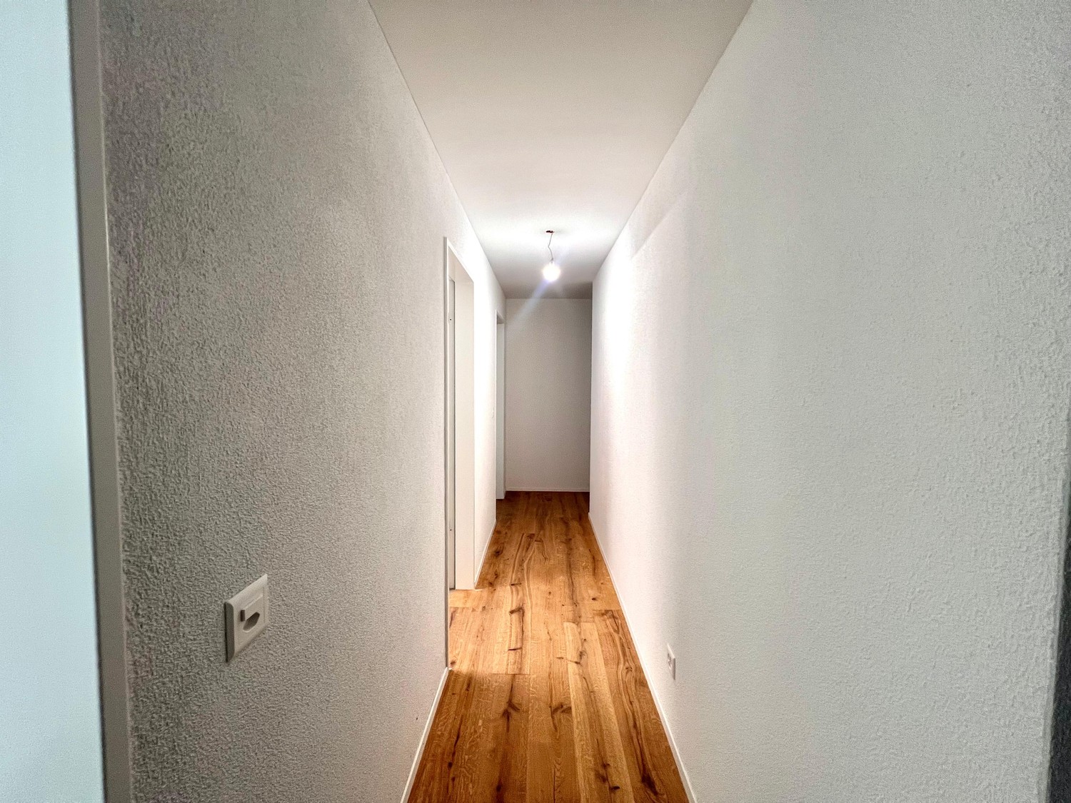 Neubau Erstbezug - Hochwertiges 5.5 Zimmer Reihenhaus mit Garten - Bild 11