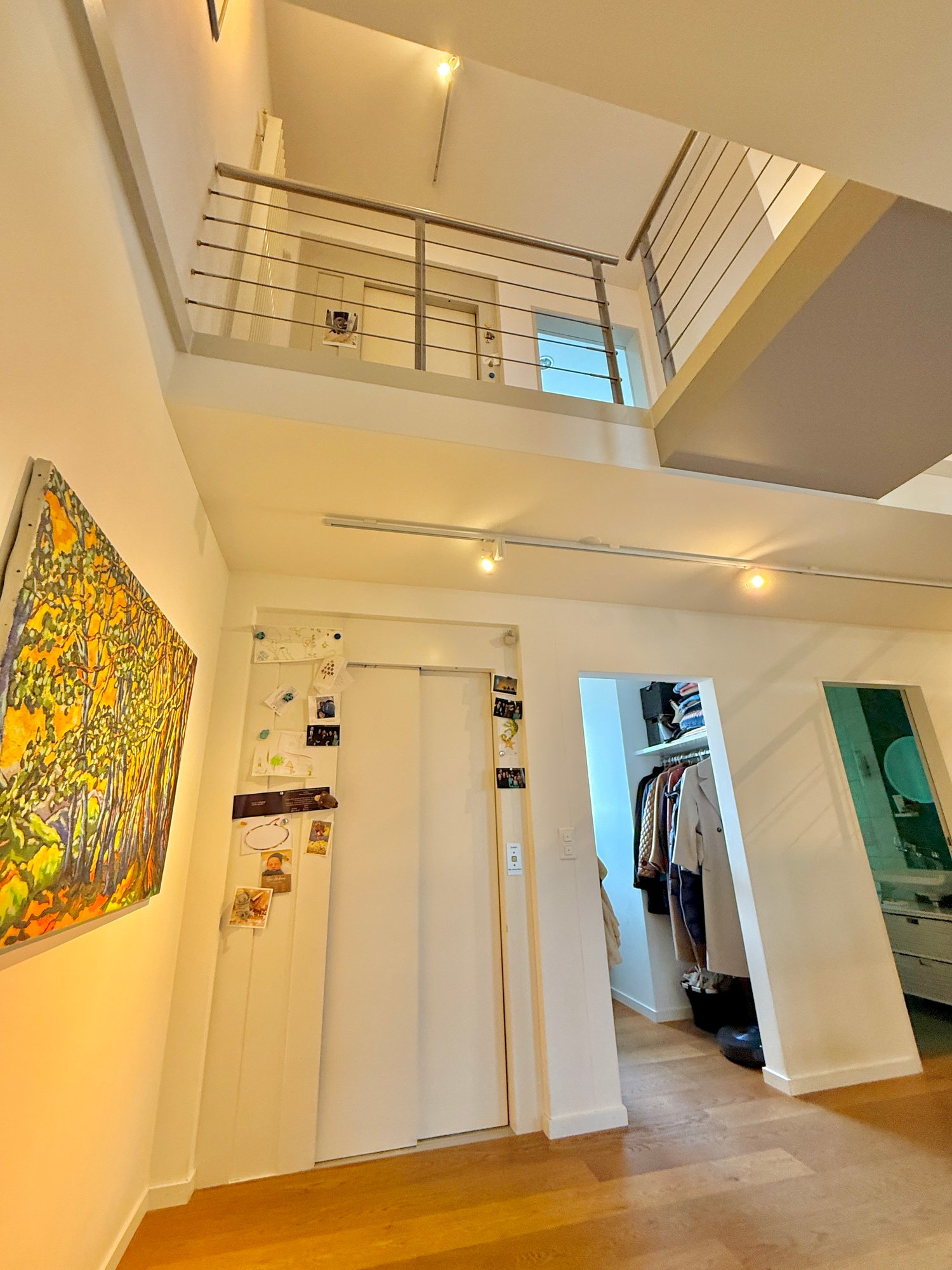 Wohnen wie im Einfamilienhaus auf zwei Ebenen und grosser Terrasse - Bild 7