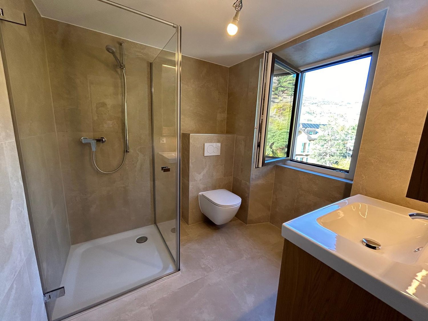 NEUF – Cœur du village – Place de parc – Pour personnes en bonne forme physique - Bild 7