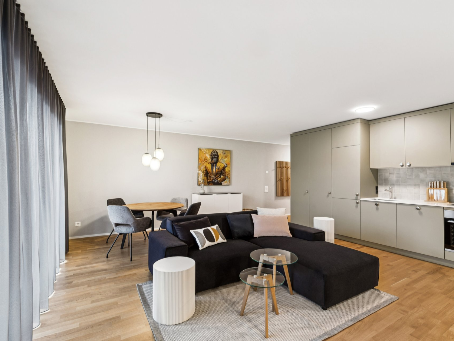 Möbliertes Zimmer (WG) mit en-suite Bad  Direkt am Bahnhof Muttenz - Bild 3