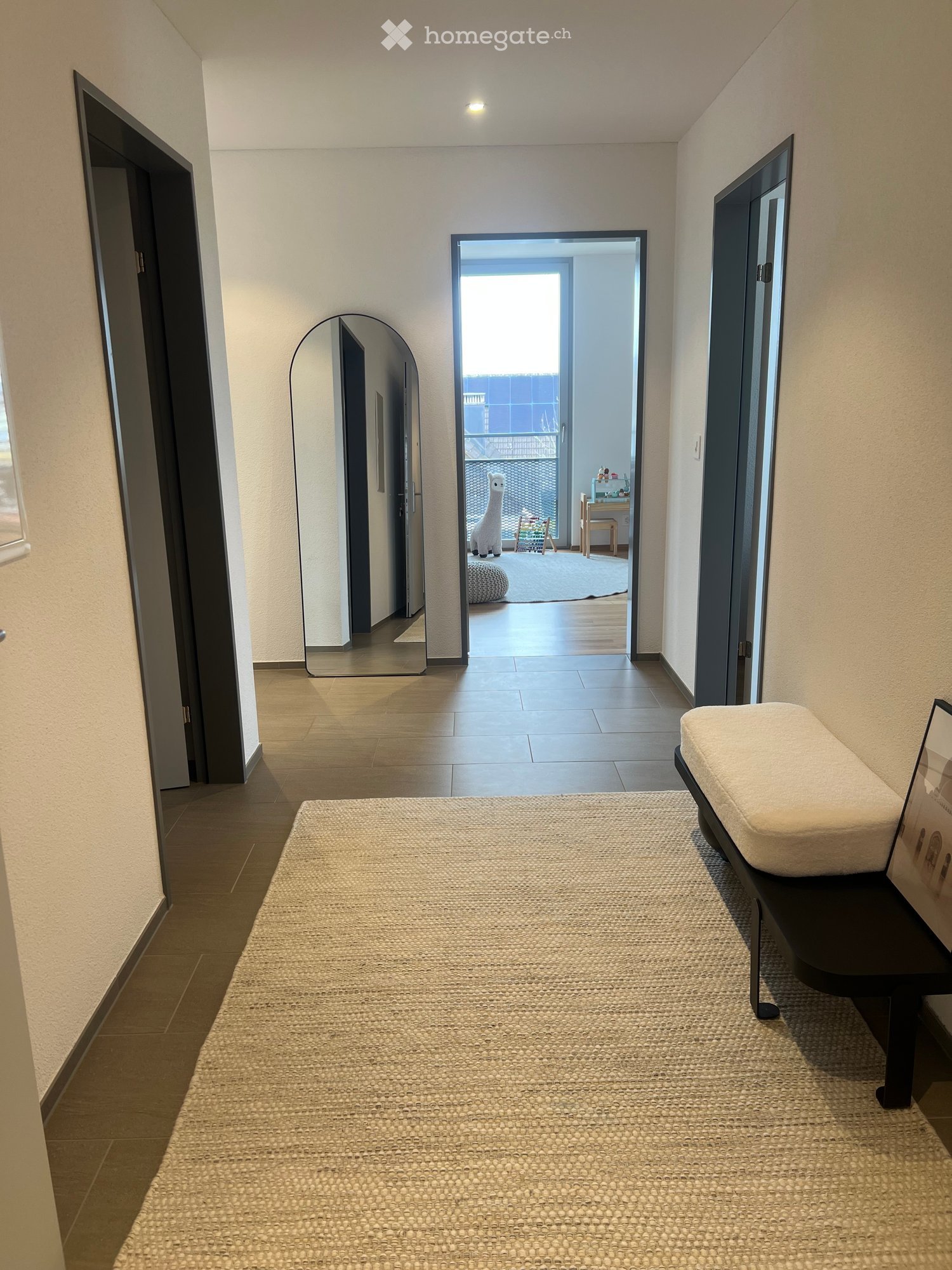 Moderne 3.5-Zimmer-Neubau-Wohnung mit Balkon in Wetzikon - Bild 2