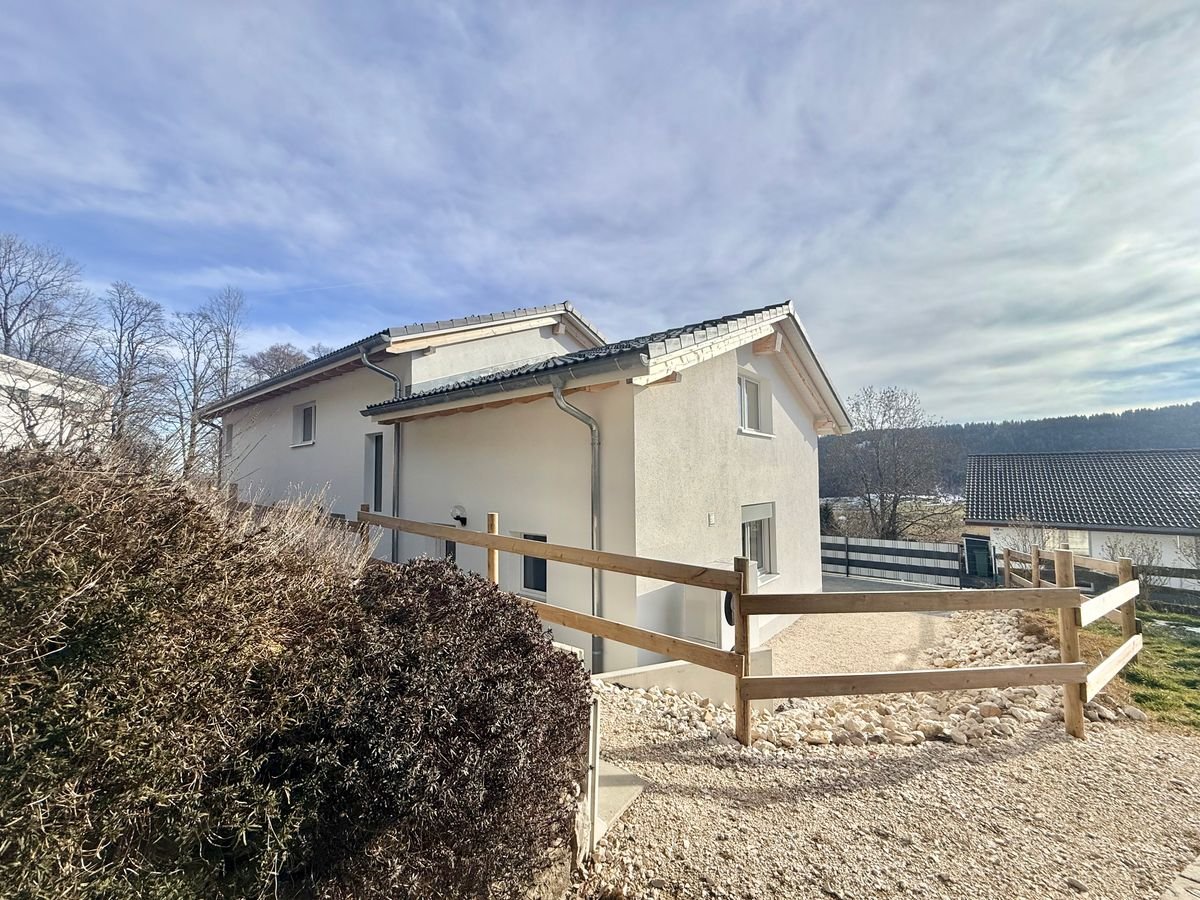 Spacieux 5.5 pièces avec vaste terrasse - Bild 1