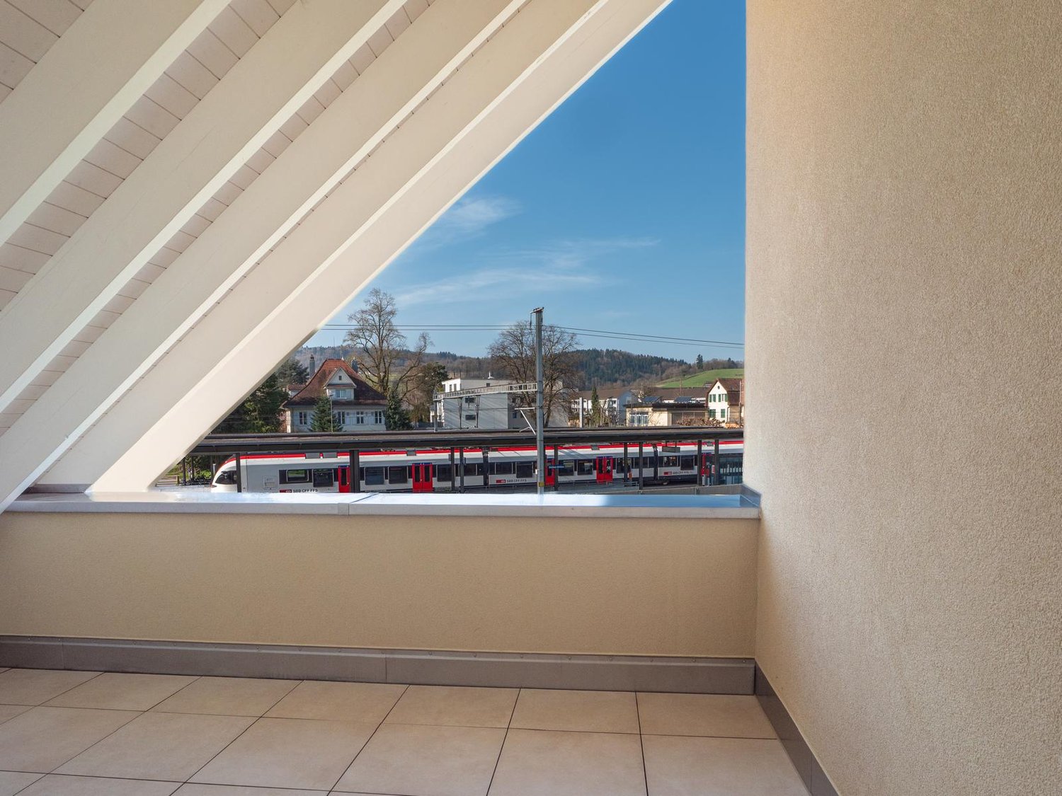 NEUBAU ERSTBEZUG: Einzigartiges Wohnen an ruhiger Lage - Bild 3