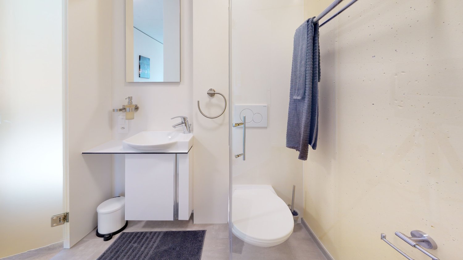 Z 331 / Vollausgerüstete möblierte 1-Zimmer-Wohnung mit / TV / Internet - Bad