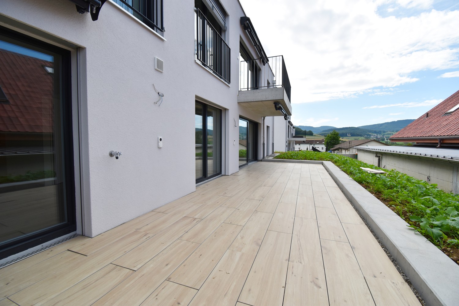 Moderne 2.5-Zimmer-Wohnung mit grosser Sonnenterrasse - Bild 9