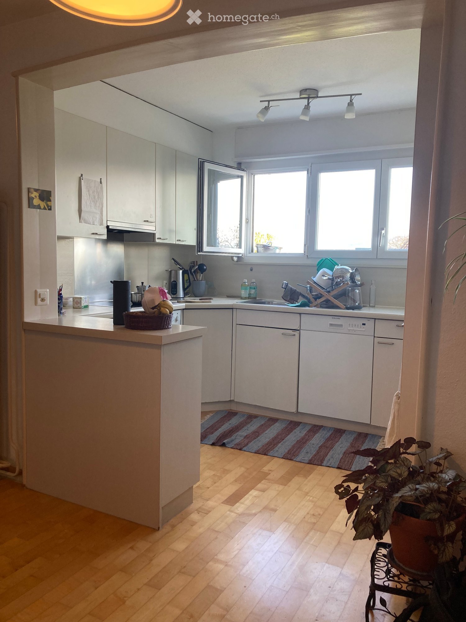 Temporär: Charmante 3.5-Zimmer-Wohnung mit Gartensitzplatz in Horgen - Bild 2