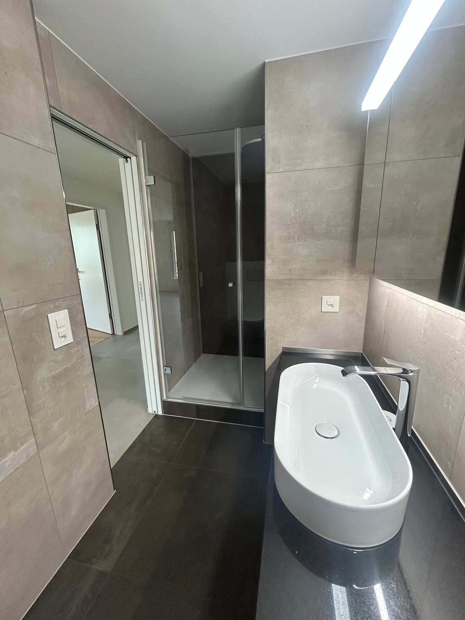 frisch sanierte 4.5-Zimmer-Wohnung mit Balkon im Herzen von Belp - Bild 4