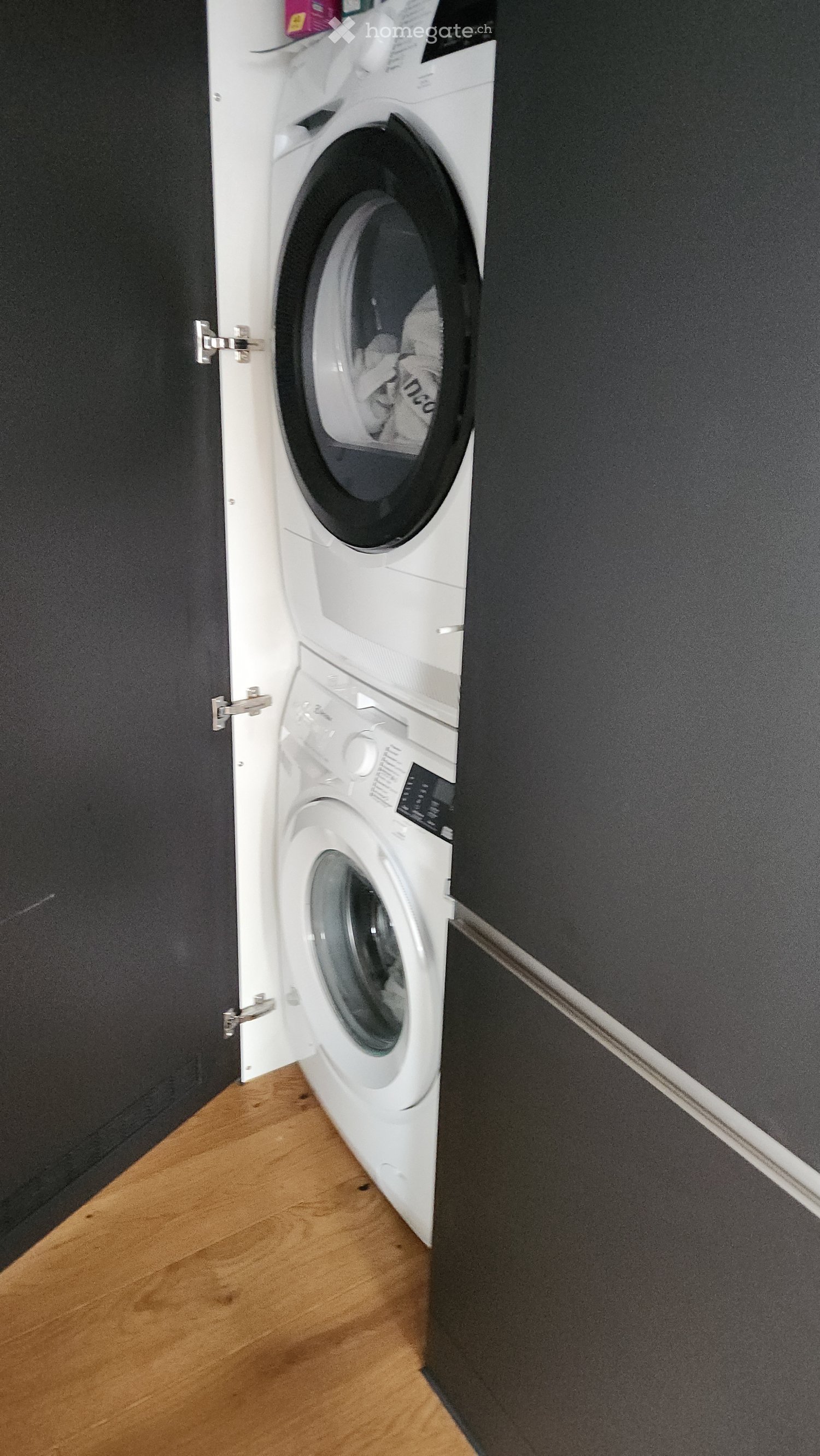 Modern 3-Room Apartment with Stunning Views in New Volketswil Development - Bild 2