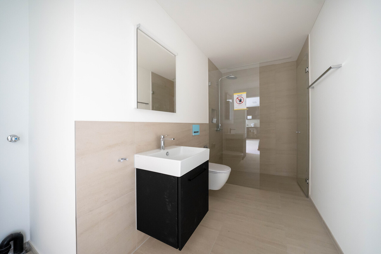 Moderne 2.5-Zimmer-Wohnung mit hochwertigem Ausbau und Loggia - Bild 8