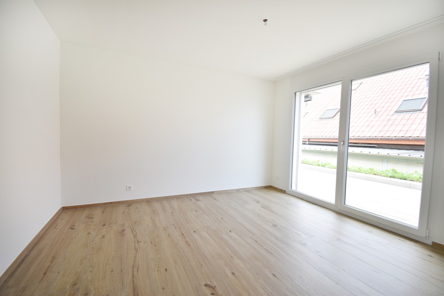 Moderne 2.5-Zimmer-Wohnung mit grosser Sonnenterrasse - Bild 10