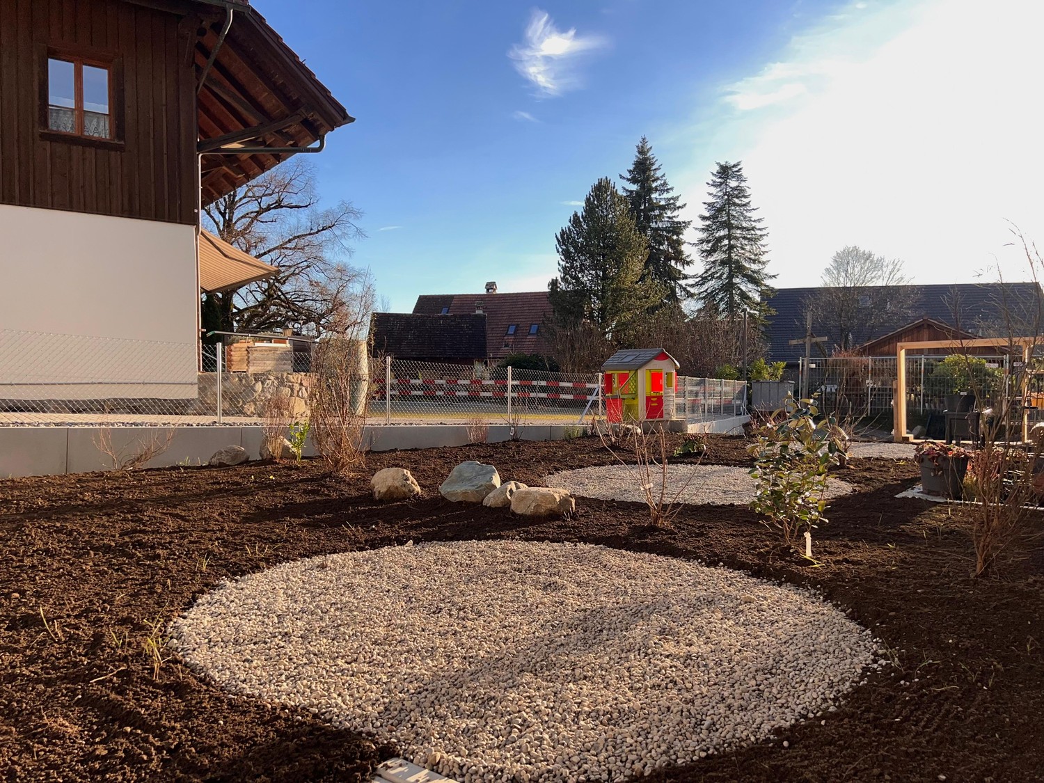 Neubau Erstbezug - Hochwertiges 5.5 Zimmer Reihenhaus mit Garten - Bild 5