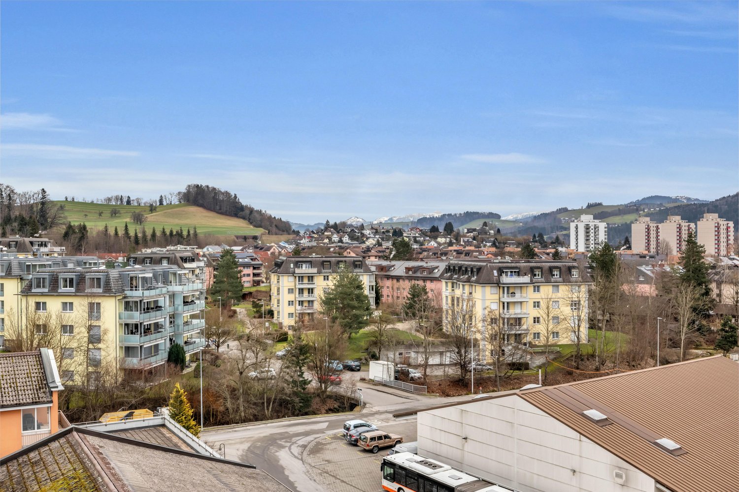 Attika mit Aussicht  sonnig und modern in Gossau SG - Bild 5