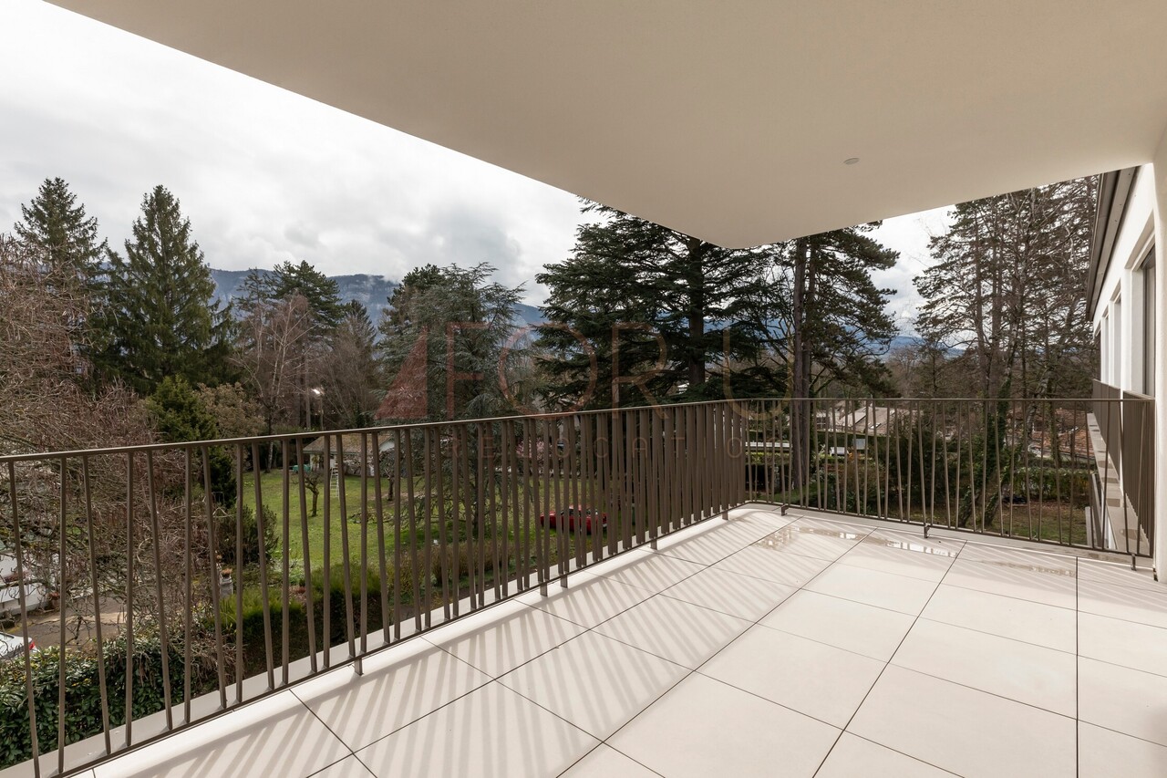 Superbe attique moderne de 3 pièces avec terrasse à Vessy - Bild 1