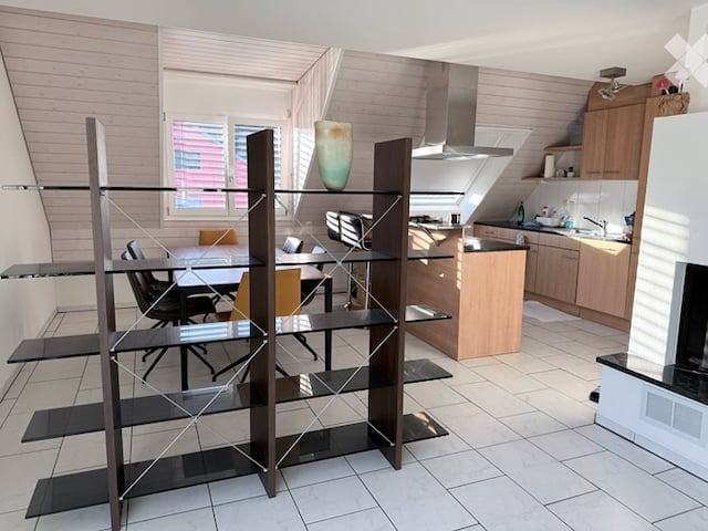 Geräumige 5.5-Zimmer-Maisonettewohnung mit Balkon und Garage – Neerach - Bild 3