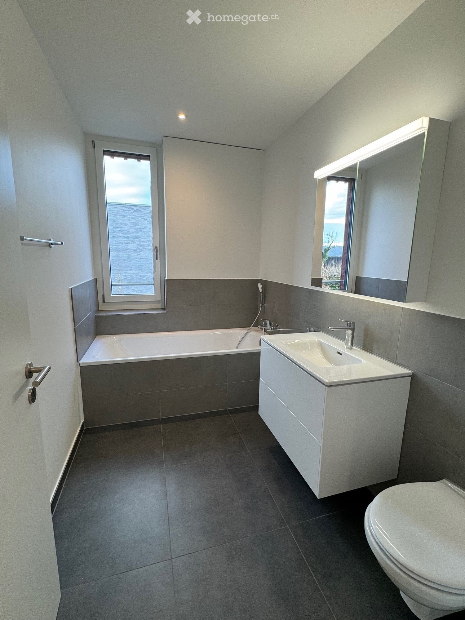 Hoch am Hang - mit bestem Blick Richtung Aarau - Bild 4