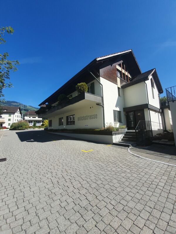 BEFRISTET | 3.5 Zimmer-Masionettewohnung in Seewen - Liegenschaft Milchstrasse 6