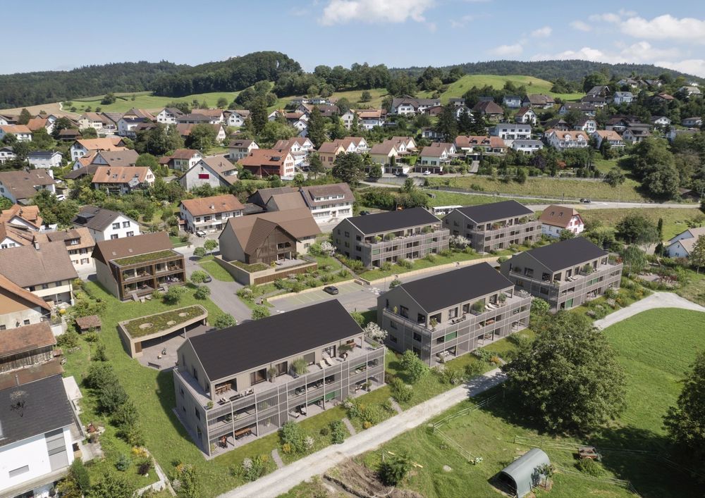 Erstvermietung Überbauung Hostez - im Dorf dihei - Aussenansicht