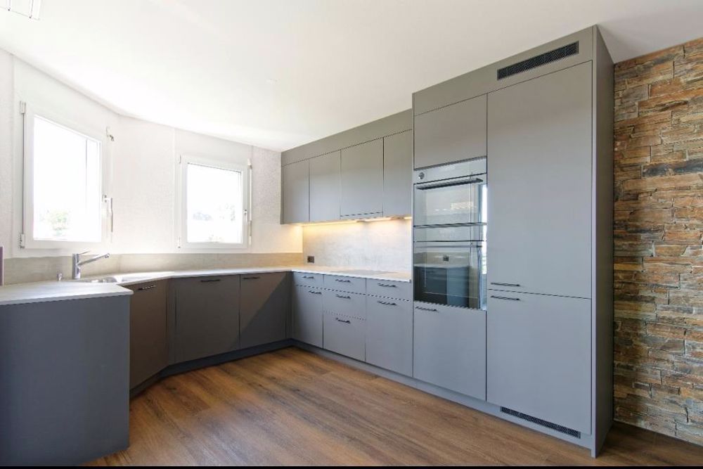Erstbezug nach Sanierung - moderne 4.5-Zimmer-Wohnung - Küche
