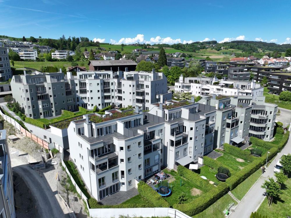 Erstbezug nach Sanierung - moderne 4.5-Zimmer-Wohnung - Aussenansicht