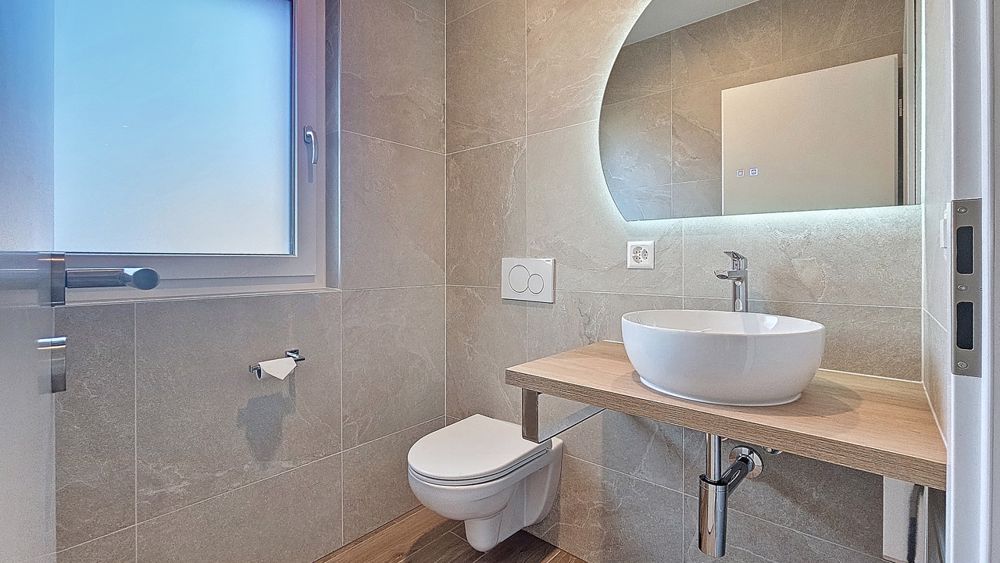 Dernière villa de 5 pces à louer à Domdidier / FR (villa D) - WC / lavabo - rez
