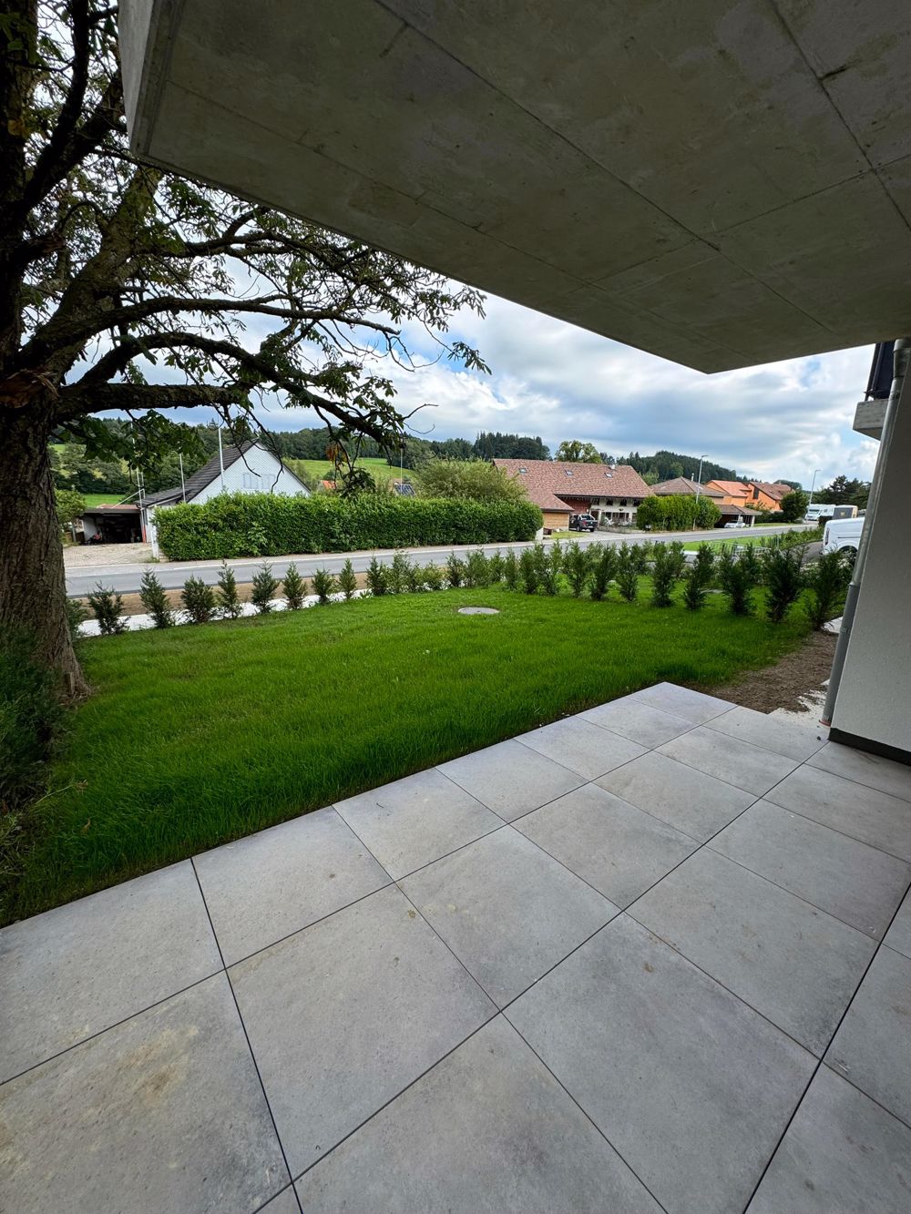A louer 3.5 pièces au rez-de-chaussée avec jardin - 1er loyer offert - Bild 1