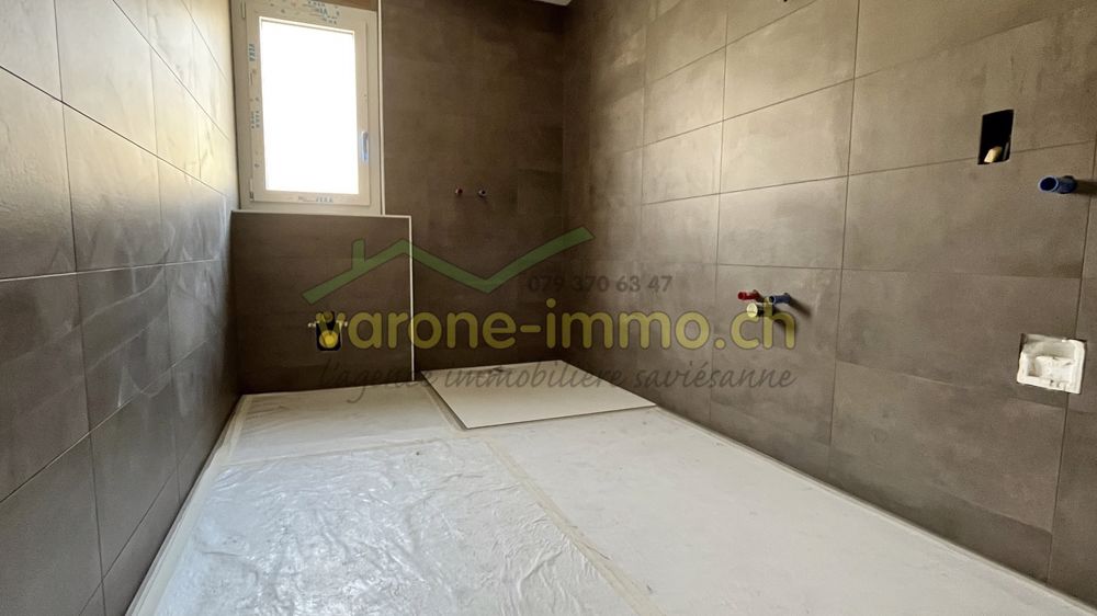 À LOUER à Saint-Germain / Savièse - Studio - Wc / douche