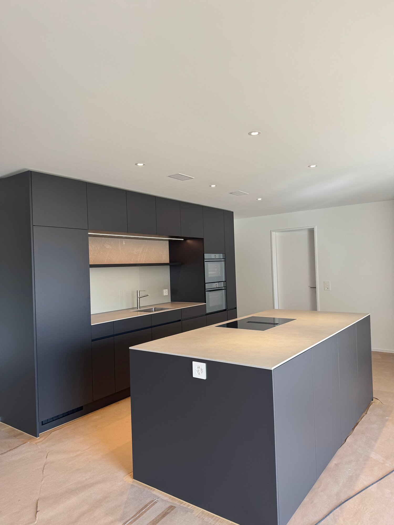 Erstbezug 4.5 Zimmer Attika-Wohnung in neuer Überbauung Roggächer Nord - Bild 11