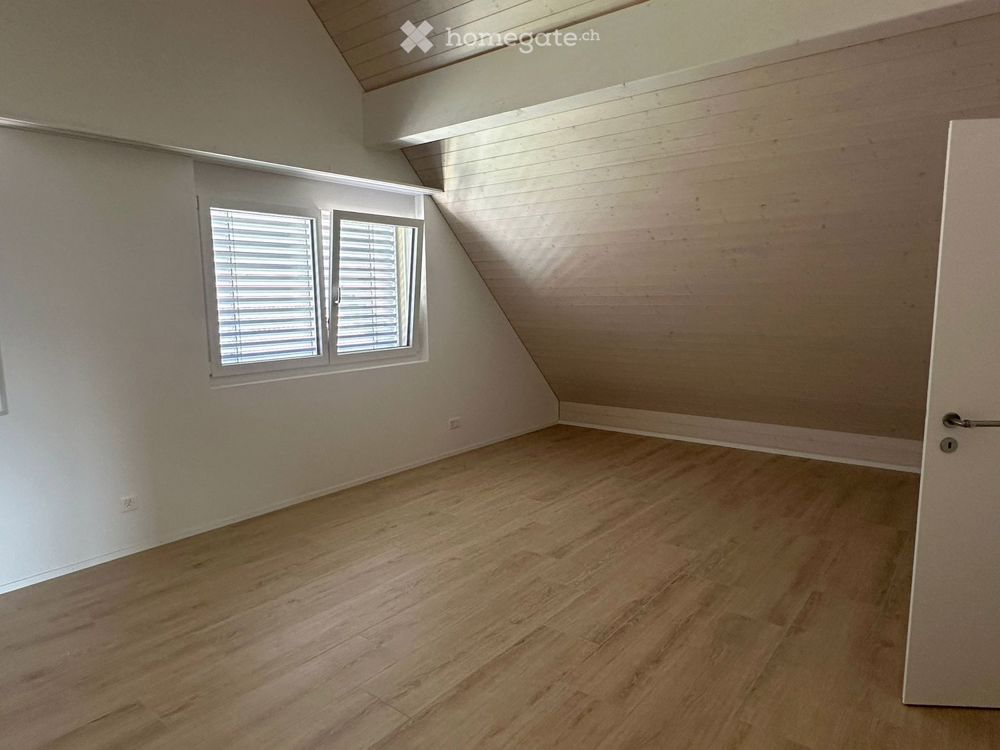 Aussergewöhnliche Dachwohnung mit beeindruckender Raumhöhe - Bild 7