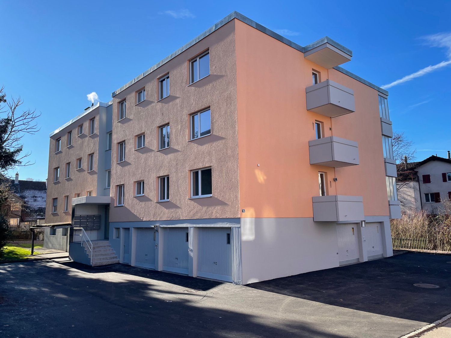 Erstvermietung nach Sanierung, 3-Zimmer-Wohnung mit grossem sonnigem Balkon - Bild 2