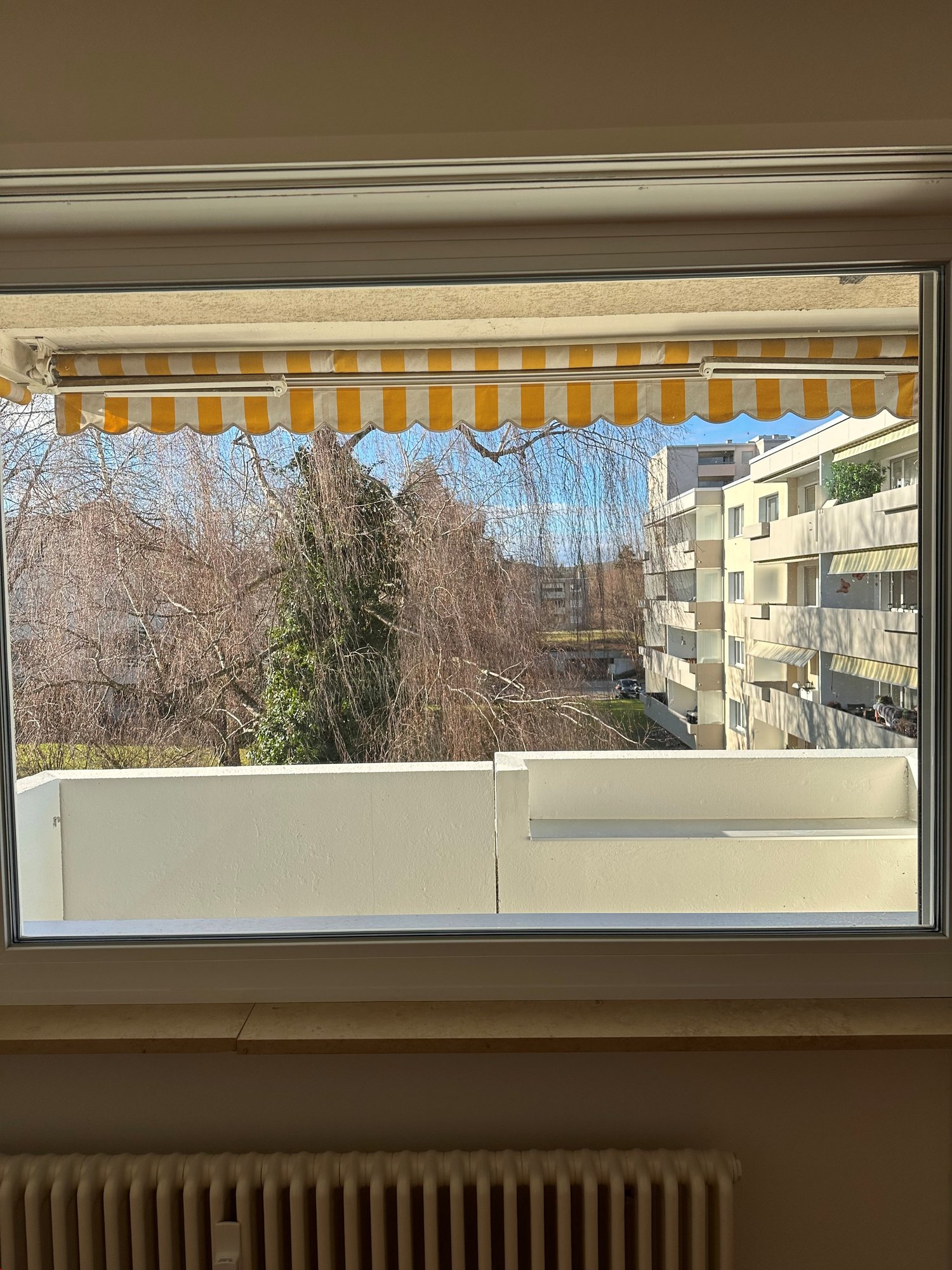 Sonnige 4,5 Zimmerwohnung mit Balkon - Bild 6