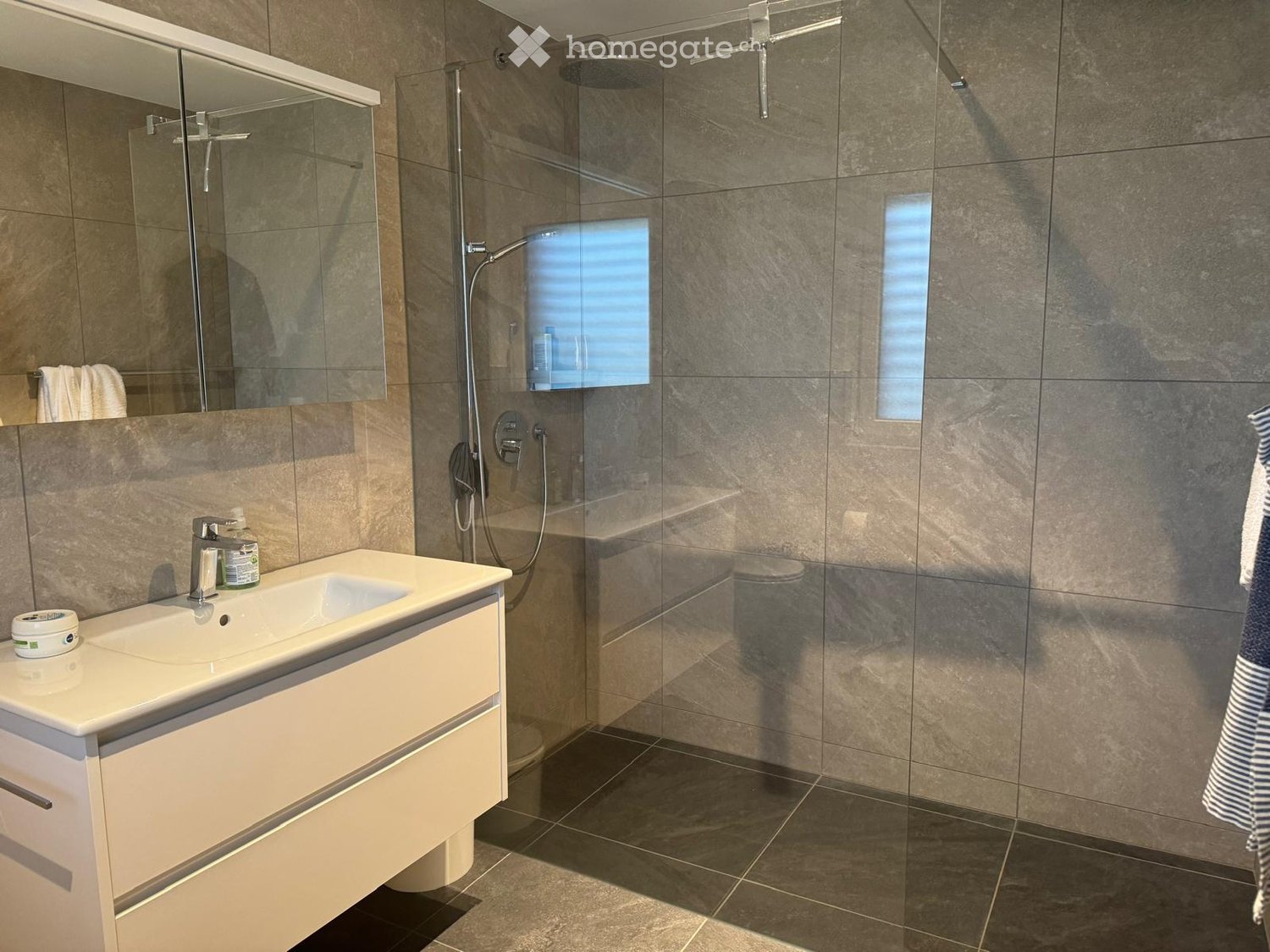 Moderne 4.5-Zimmer-Neubau-Wohnung mit Balkon und zwei Tiefgaragenplätzen in Siglistorf - Bild 10