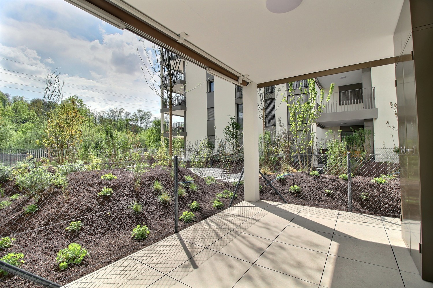 Charmant appartement de 2.5 pièces au rez-de-chaussée ! - Terrasse