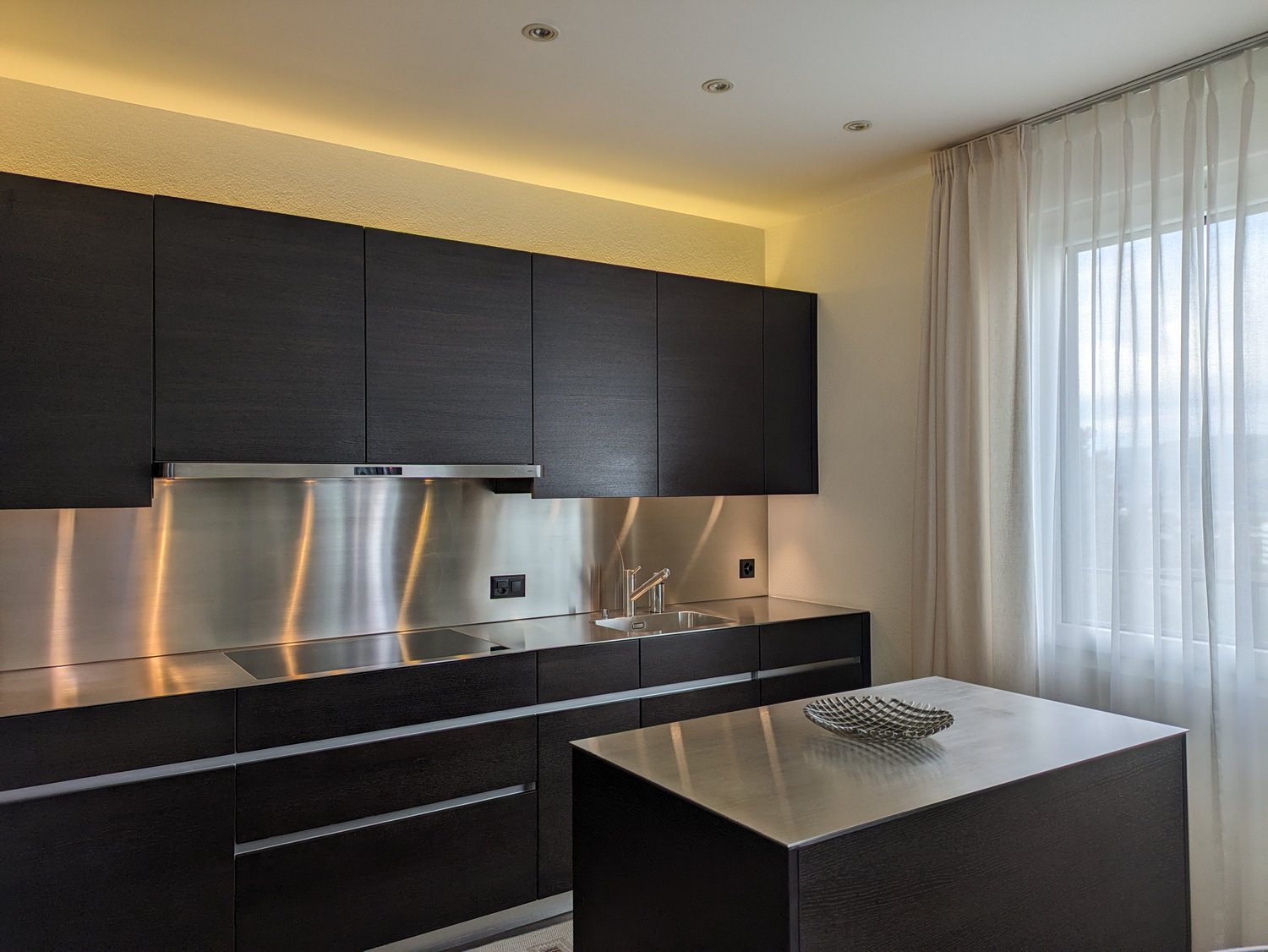 Attraktive Designer-Wohnung mit traumhafter Seesicht - Bild 10