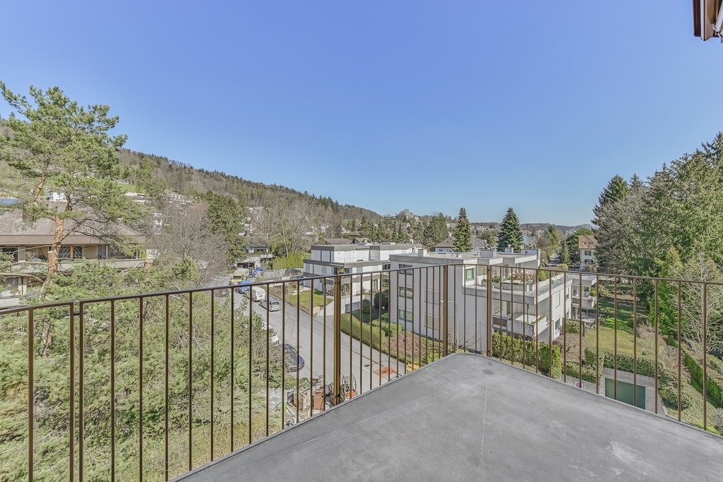 Moderne 3.5 Zimmer Attika-Wohnung - Balkon