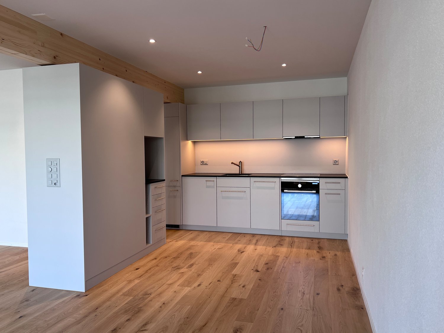 Moderne Wohnung mit grosser Terrasse direkt an der Aare - Bild 4