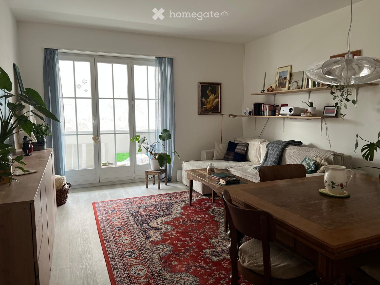 Helle 2-Zimmer-Wohnung mit grossem Balkon in ruhiger Lage im Iselin Quartier - Bild 1