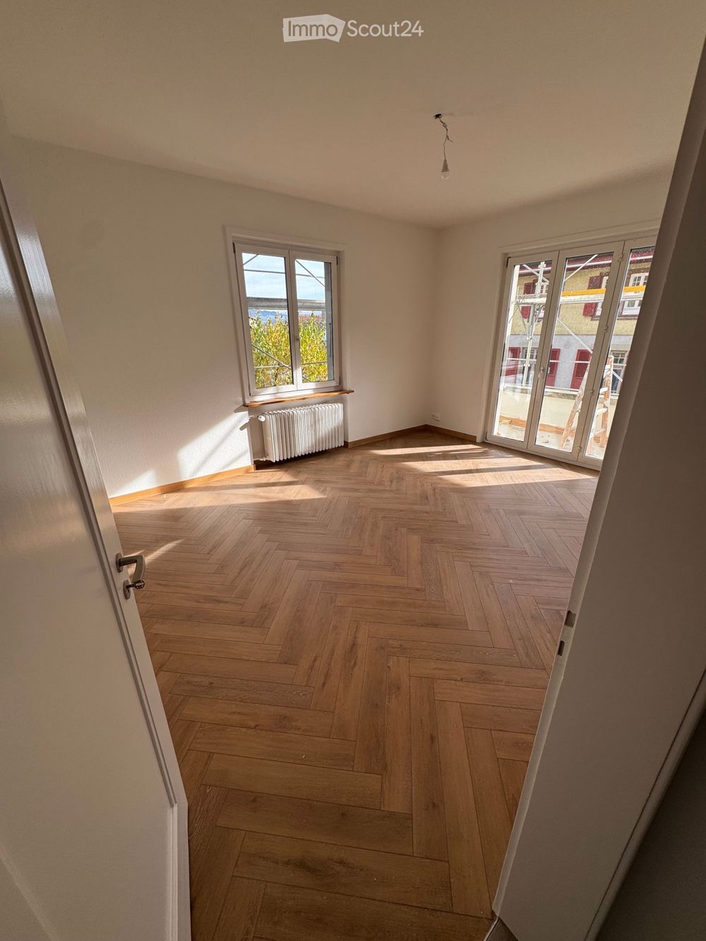 Komplett neu sanierte 4.5 Zimmerwohnung an bester Lage in Wabern - Bild 1