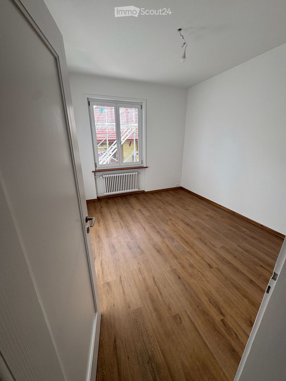 Komplett neu sanierte 4.5 Zimmerwohnung an bester Lage in Wabern - Bild 10