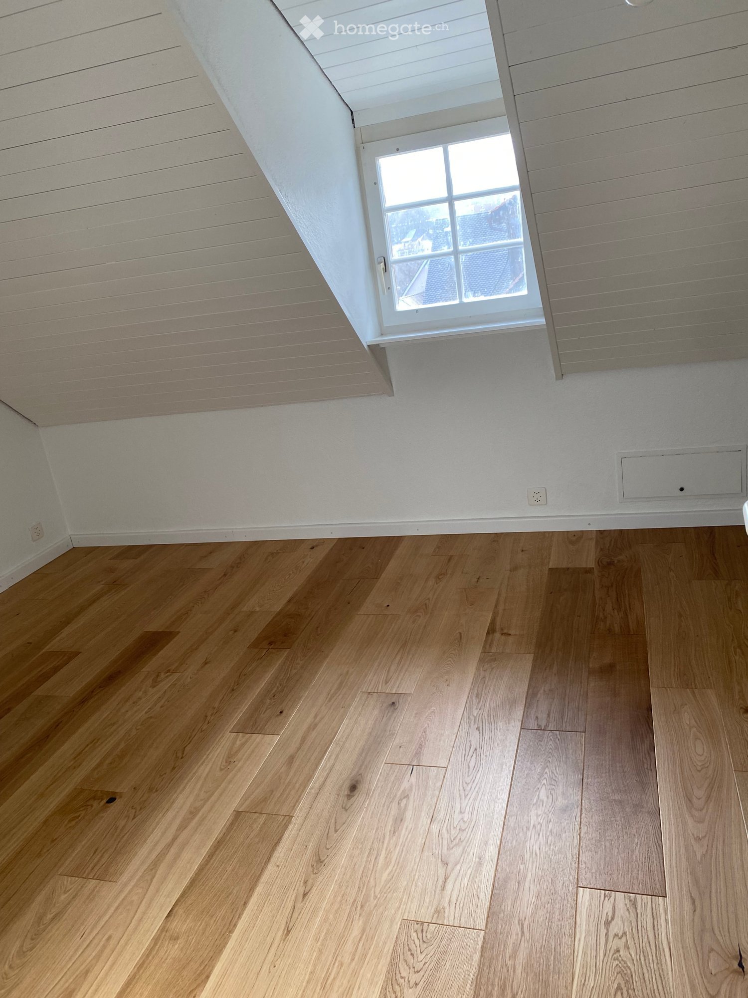 Charmante 2.5-Zimmer-Dachwohnung an zentraler Lage - Bild 9