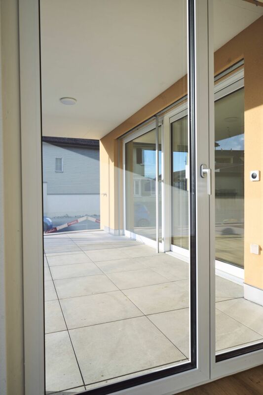 Grosszügig wohnen mit Sitzplatz! - Bild 6