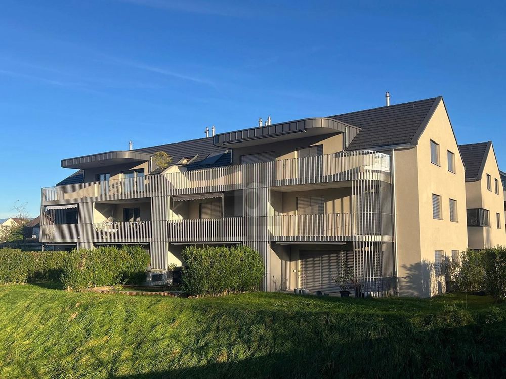 HOCHWERTIGER NEUBAU AN SONNIGER LAGE! - Bild 1