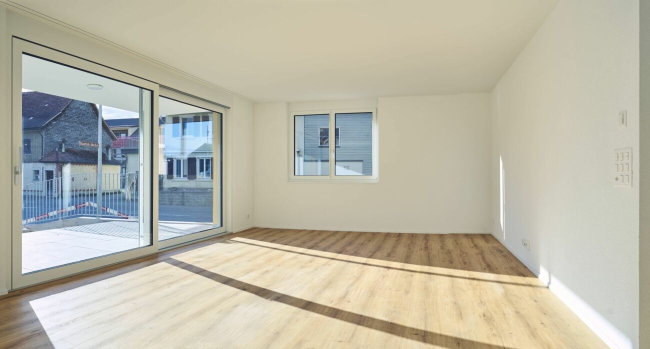 Grosszügig wohnen mit Sitzplatz! - Bild 2