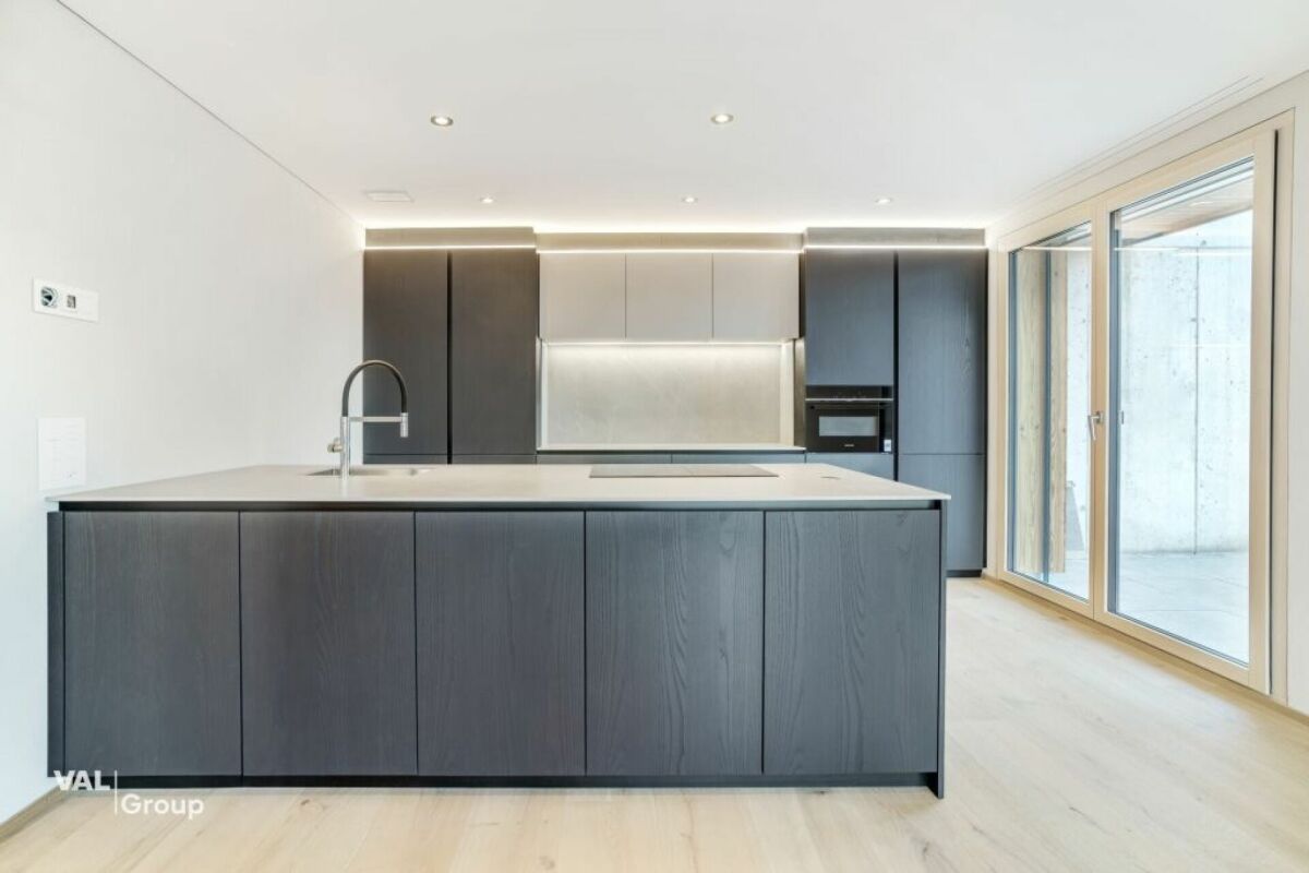 Top - Vermietobjekt - 3.5 Zimmerwohnung mit atemberaubender Weitsicht - Bild 2