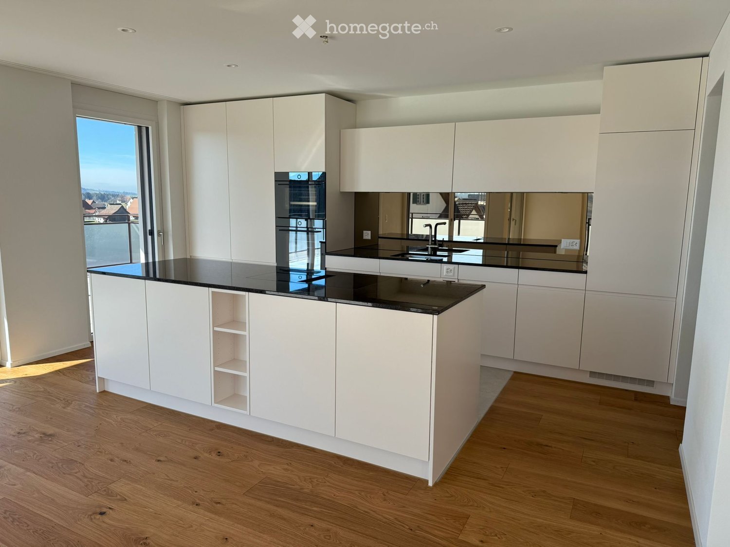 Moderne 3.5-Zimmer-Dachwohnung mit Aussicht in Hausen am Albis - Bild 2