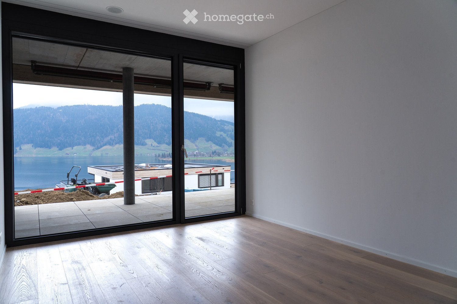 Erstbezug: Hochwertige 3.5-Zi-Wohnung, ca. 100 qm, Seesicht, Terrasse + 2 TG-Plätze, E-Ladestation - Bild 4